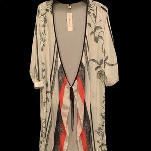 OS Order Robe Beige Plus Size Maxi New With Tags Size Medium